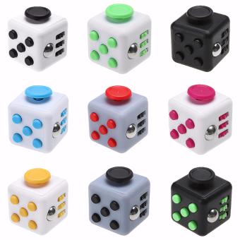 Fidget Cube Kickstarter Focus Therapy Mainan Anti Stress / Mainan Dadu Pelepas Stress / Mainan Edukasi