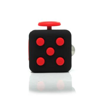 Mainan Pelepas Stress Fidget Cube - Black/Red