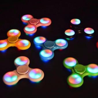Emyli Fidget Spinner WIth LED LAMPU Hand Toys Focus Games / Mainan Spinner Tangan Penghilang Kebiasan Buruk - Random Colour - 1 Pcs