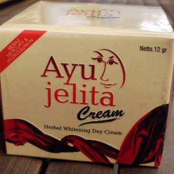 Herbal Whitening Day Cream Ayu Jelita - 12 gr