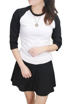 Gudang Fashion - Kaos Polos Raglan Wanita - Kombinasi Putih Hitam  