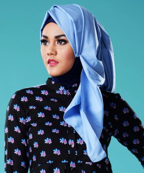 Hijab Selendang Isyana - Biru  
