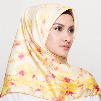 Hijabstore - Moshaict By Itang Yunasz AL 048 - Peach Motif Bunga  