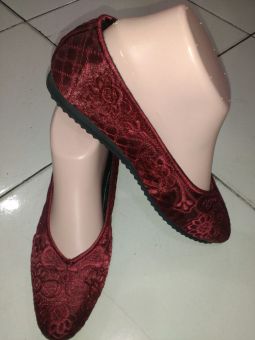 Shopaholic Sepatu Bordir Etnik Polos Merah Size 41