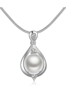 Buytra 925 Silver Plated Pearl Crystal Necklace