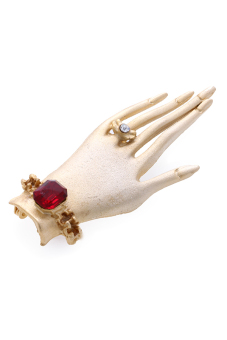 1901 Jewelry Hand Brooch 2146 - Bros Wanita - Merah