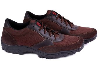 Garucci GAJ 2045 Sepatu Adventure/Hiking Pria (Coklat)