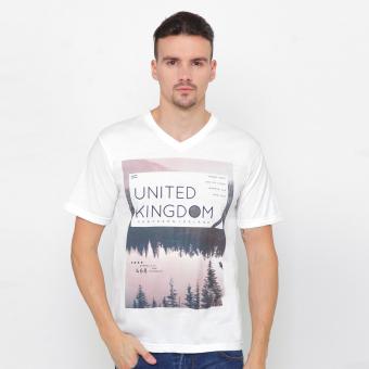 Fancy Fox UNITED KINGDOM Graphic T-Shirt