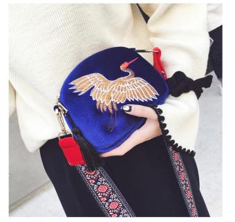 QQ Korean embroidered retro jacquard velvet ribbon wire crane Mini Handbag shell bag shoulder bag handbag Blue - intl
