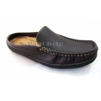 Bata Sepatu Pria Casual Open Back 811-4042 Coklat Tua