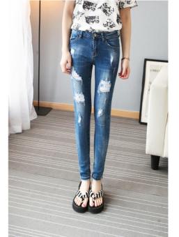 QQ Large code women's fashion hole grasp pattern wash white jeans Blue - intl