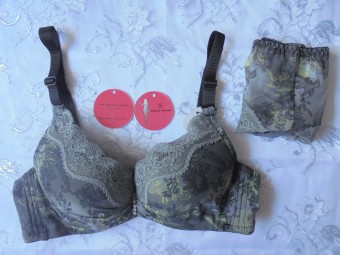 Love Secret Sexy Lace Bra & Panties Gray Black - Cup A/B 8822 (Bra and Underwear)  