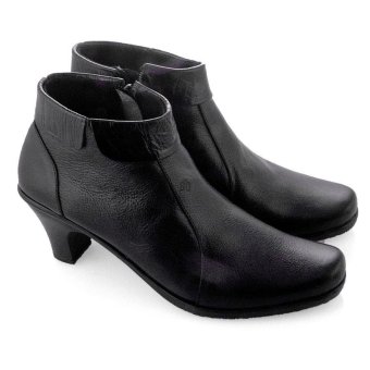 Special Price Sepatu Kulit Boots Wanita - Hitam  