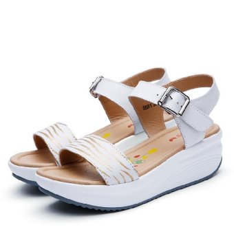 The New Korean Summer Thick Lady Sandals Sandals Slippers Generous Luxury Fashion Trend (White) - intl  
