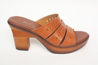 Ully Vega - Slip in Pattern Heels Sandals - Camel  