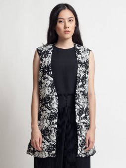 Utopian Meredith Vest in Black  