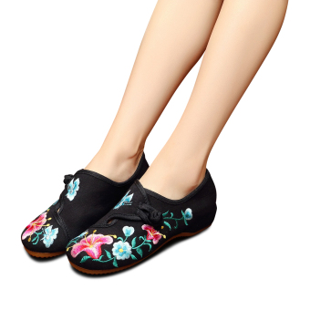Veowalk Asian Style Floral Embroidered Women Casual Cotton Flat Shoes Ladies Autumn Vintage Old Beijing Walking Canvas Loafers Black - intl  