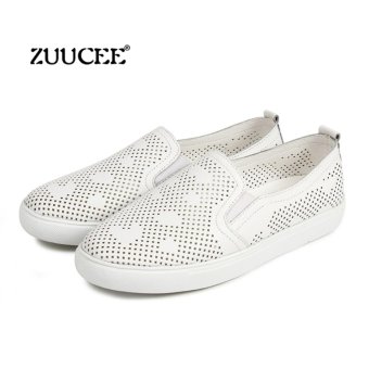 ZUUCEE 2017 spring and autumn simple round head shoes breathable hollow women's shoes flat leather non-slip mother leisure shoes music shoes(white) - intl  