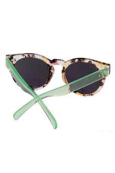 Moreno Kacamata Hitam Casual Pria Wanita Flower Pattern - Unisex Sunglasses - Round Frame - Green