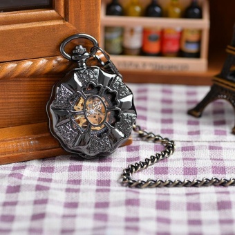 qoovan Wholesale Black Flower Shape Pocket Watch Vintage Mechanical Pocket Watch Souvenir Antiques Hand Wind Steampunk Watch (Black) - intl  