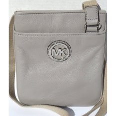 Michael Kors Fulton Pebble Leather Crossbody Pearl Grey IG57GX19ON0 (Intl)