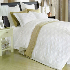 Sleep Buddy Set Sprei dan Bed Cover Cube White Jacquard Cotton