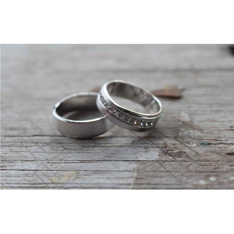 sepasang cincin nikah emas putih 18k AuPd