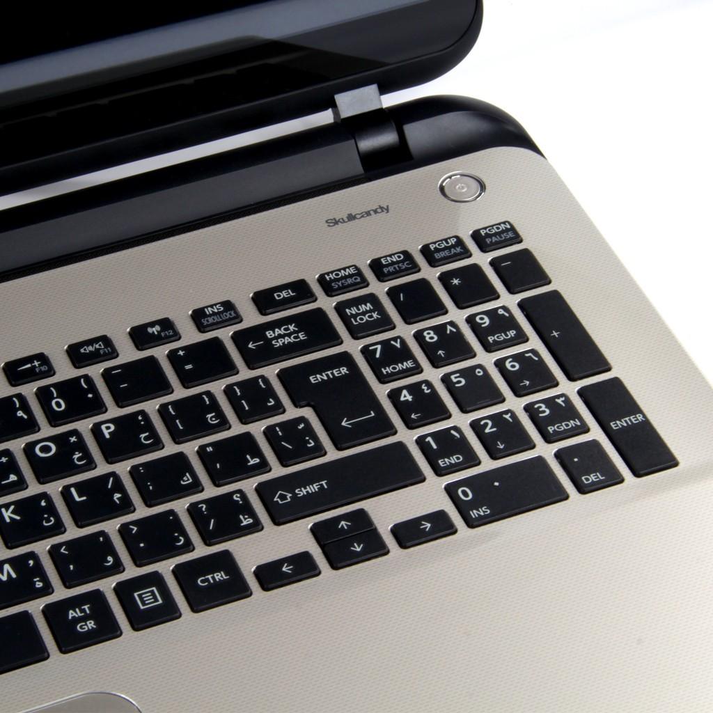 TOSHIBA L50T-B1779 CORE I5 VGA R7 2GB TOUCHSREEN