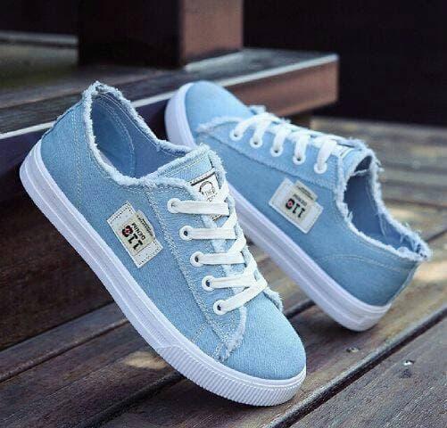 Sepatu wanita kets casual jeans 225