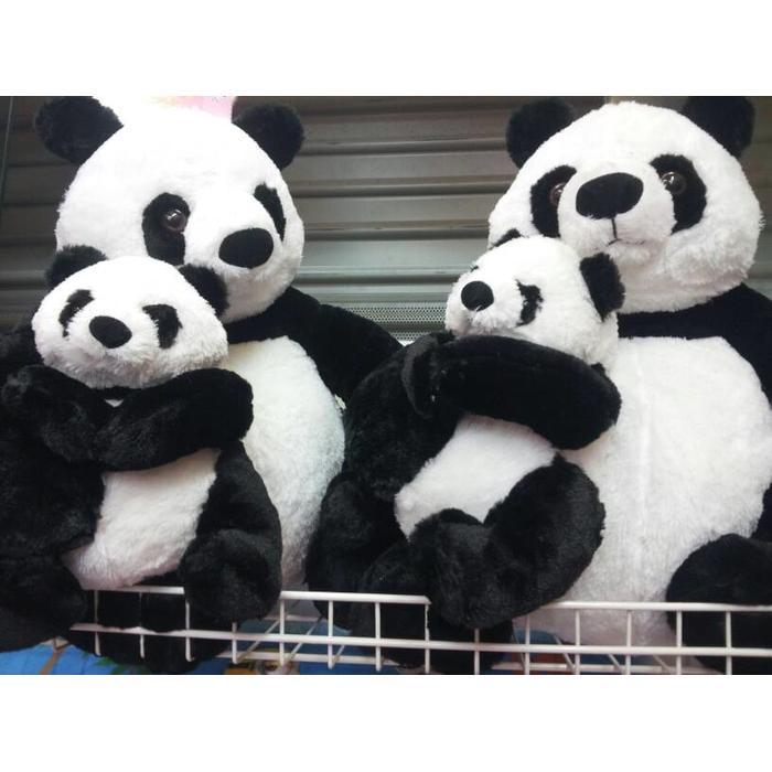 Boneka panda besar