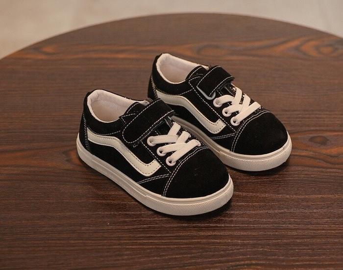 Sepatu Anak Van Old Skool Hitam Putih / Sepatu Sport Anak Olahraga Kets Jogging / Outdoor / Running / Lari / Sepatu Sneakers Anak Kets Model Terbaru / Sepatu Sekolah Anak Laki Laki Pria Cowok