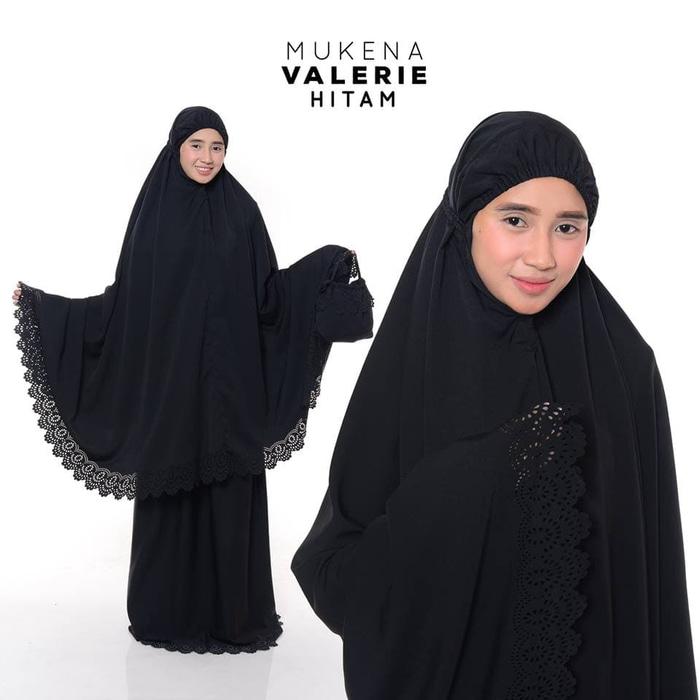 Auf Hammas Mukena mewah / Mukena dewasa / Mukena bali / Mukenah / Mukena katun jepang / Mukenah Wanita / Mukena Putih / Mukenah Murah / Mukenah Jumbo / Mukenah Remaja / Mukenah Dewasa BSY Valerie Hitam