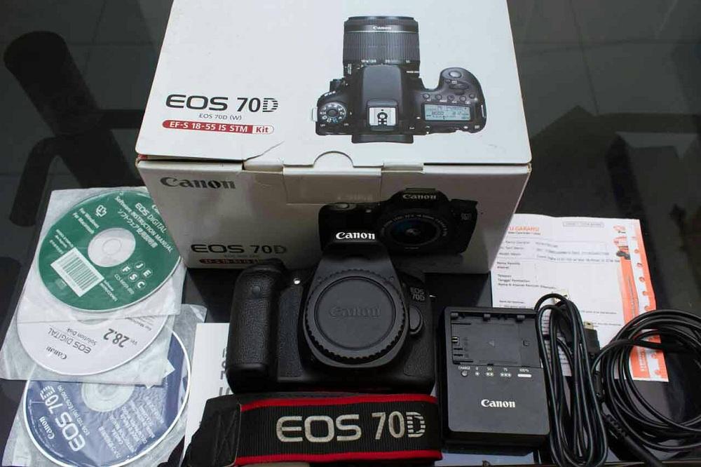 Kamera Canon EOS 70D Kit 18-55mm IS STM Wifi - Hitam