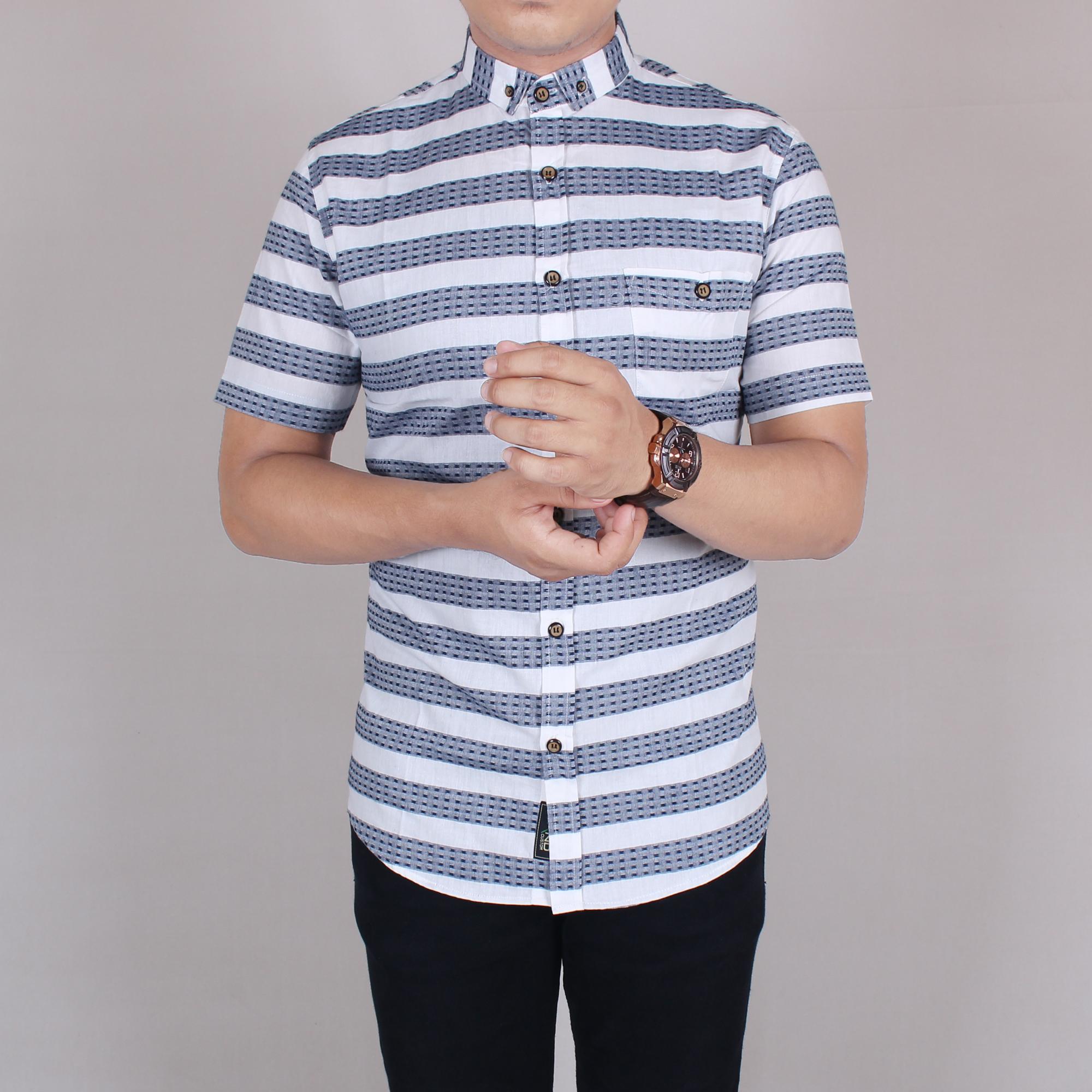 Zoeystore1 6070 Kemeja Pria Lengan Pendek Baju Kemeja Printing Exclusive Kemeja Cowok Kerja Kantoran White Mix Navy