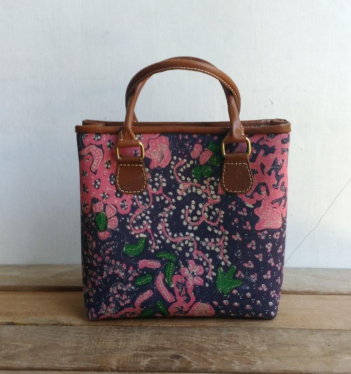 Karyatasku Tas Handmade Kulit Batik Tulis Bunga Lasem Ungu