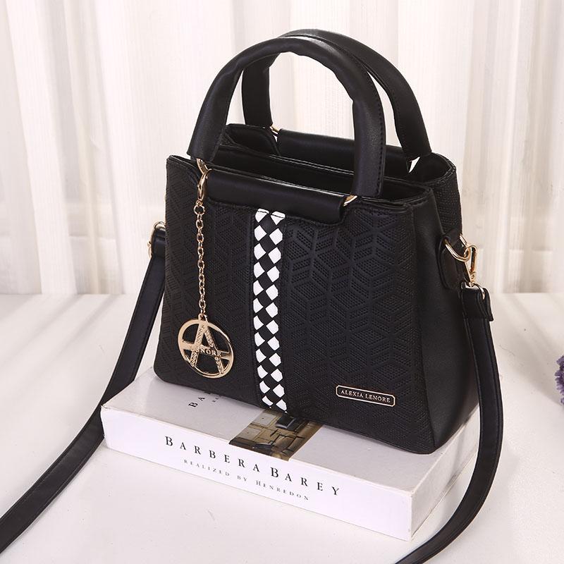 TAS SELEMPANG TRENDY KOREA TERMURAH P2651 TAS BATAM IMPOR TERLARIS HOT RESTOK