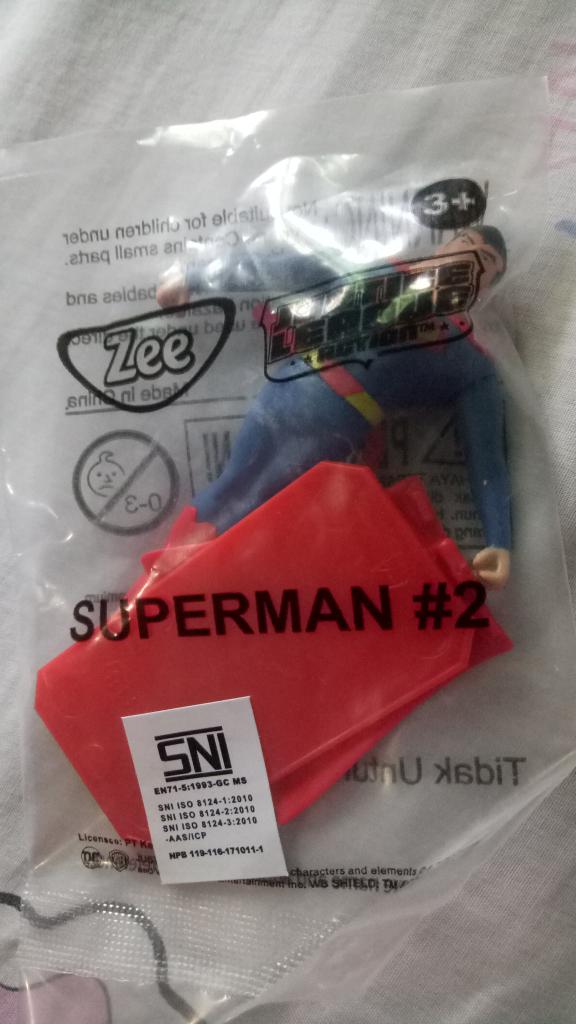 Susu Zee Action Figure Set,  Superman,  Batman,  Batmobile,  Batwing,