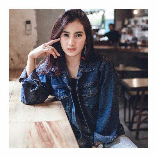 SALE JAKET JEANS CEWEK OVERSIZE DONGKER BIOWASH BLUEBLACK JAKET LEVIS