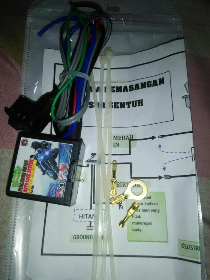 kunci pengaman motor sensor sentuh jari | ( gembok alarm motor anti maling koper sepeda pagar cakram kinbar kode tas mobil clock rumah sensor gerak pintu digital remote lock bht ) |