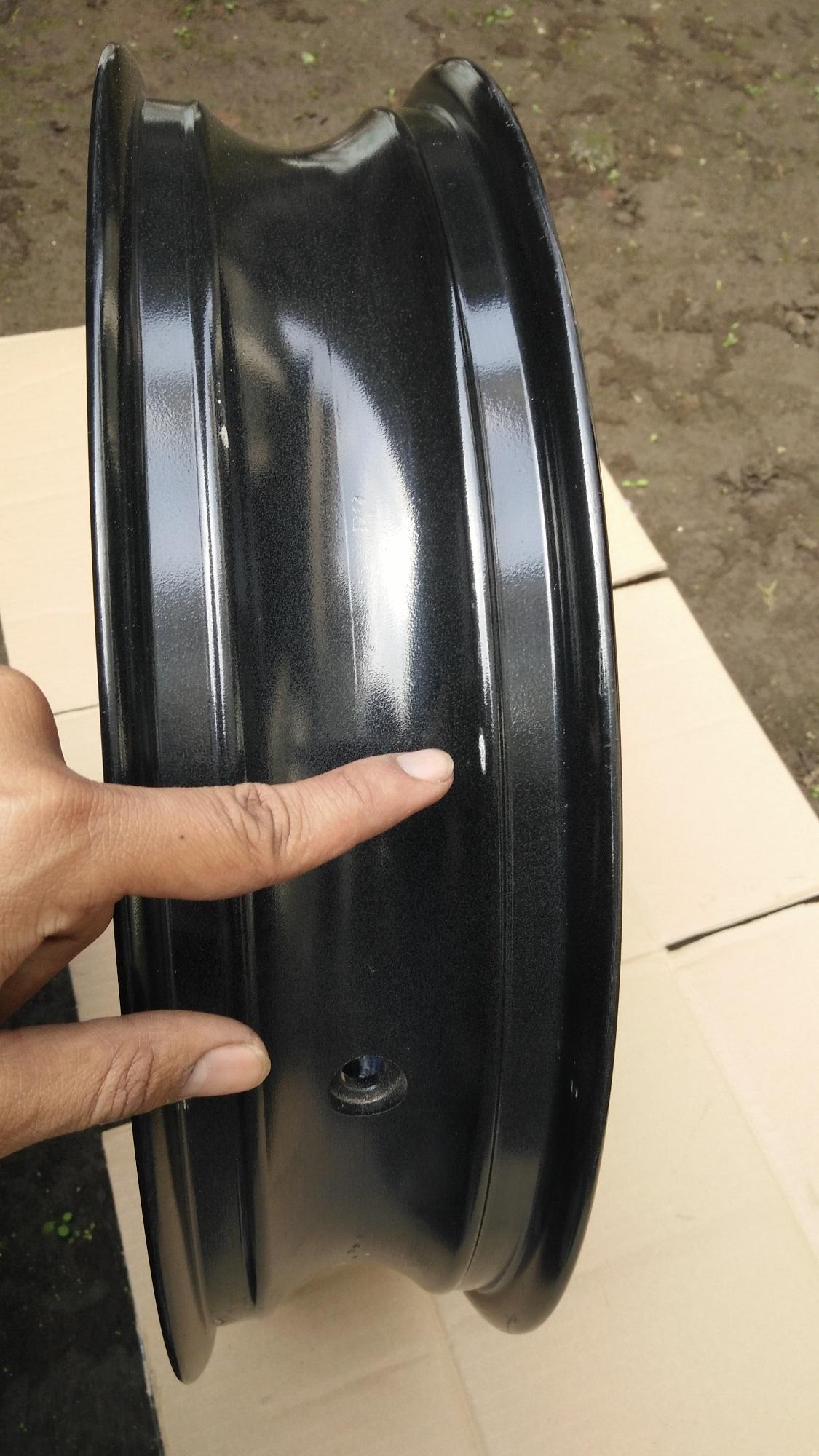 original rear Cast wheel / castwheel / Pelek / Velg Racing Belakang Genuine Part Yamaha YZF R15 Original Lelangan Pabrik