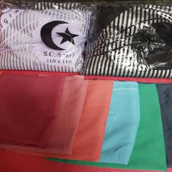 KERUDUNG SEGI EMPAT PARIS S.C. craf ORIGINAL 1 Paket 1 Warna Isi 20 Pcs