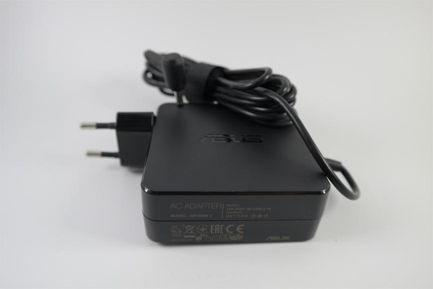 ASUS Original Charger Adaptor Laptop Asus ZenBook UX32A ZenBook Prime ux32vd 19 v 3.42 small plug in dc 4.0 * 1.35