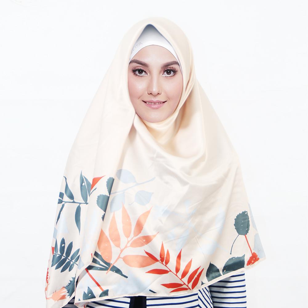 Kerudung Satin Zoya Hijab Segiempat - Casandra Scarf