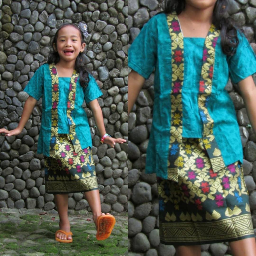 Kebaya Anak / Setelan Kebaya Anak / Kebaya Kartini Anak / Kutubaru Anak / Setelan Kutubaru Anak / Baju Kartini Anak
