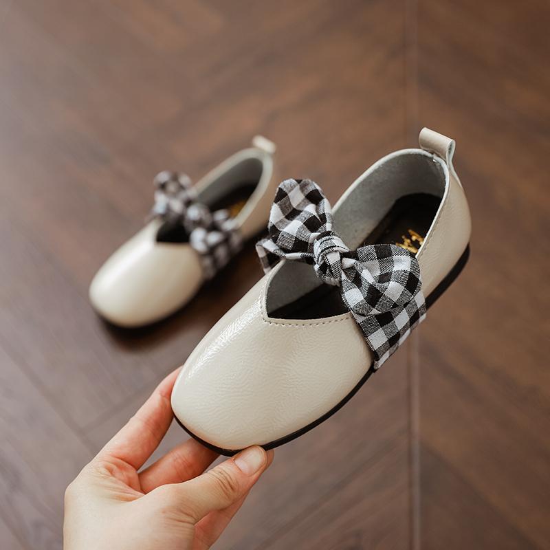 Sepatu Kulit Korea Fashion Style Musim Semi dan Musim Gugur Sepatu Dasi Kupu-kupu Tutupan Kaki