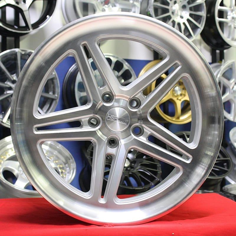Velg Mobil Ring 18 HSR LC102 Racing Silver New Ertiga Terios xpander