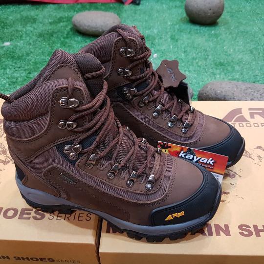 Promo Terbaru! Sepatu Gunung Rei Sammler Low Price!