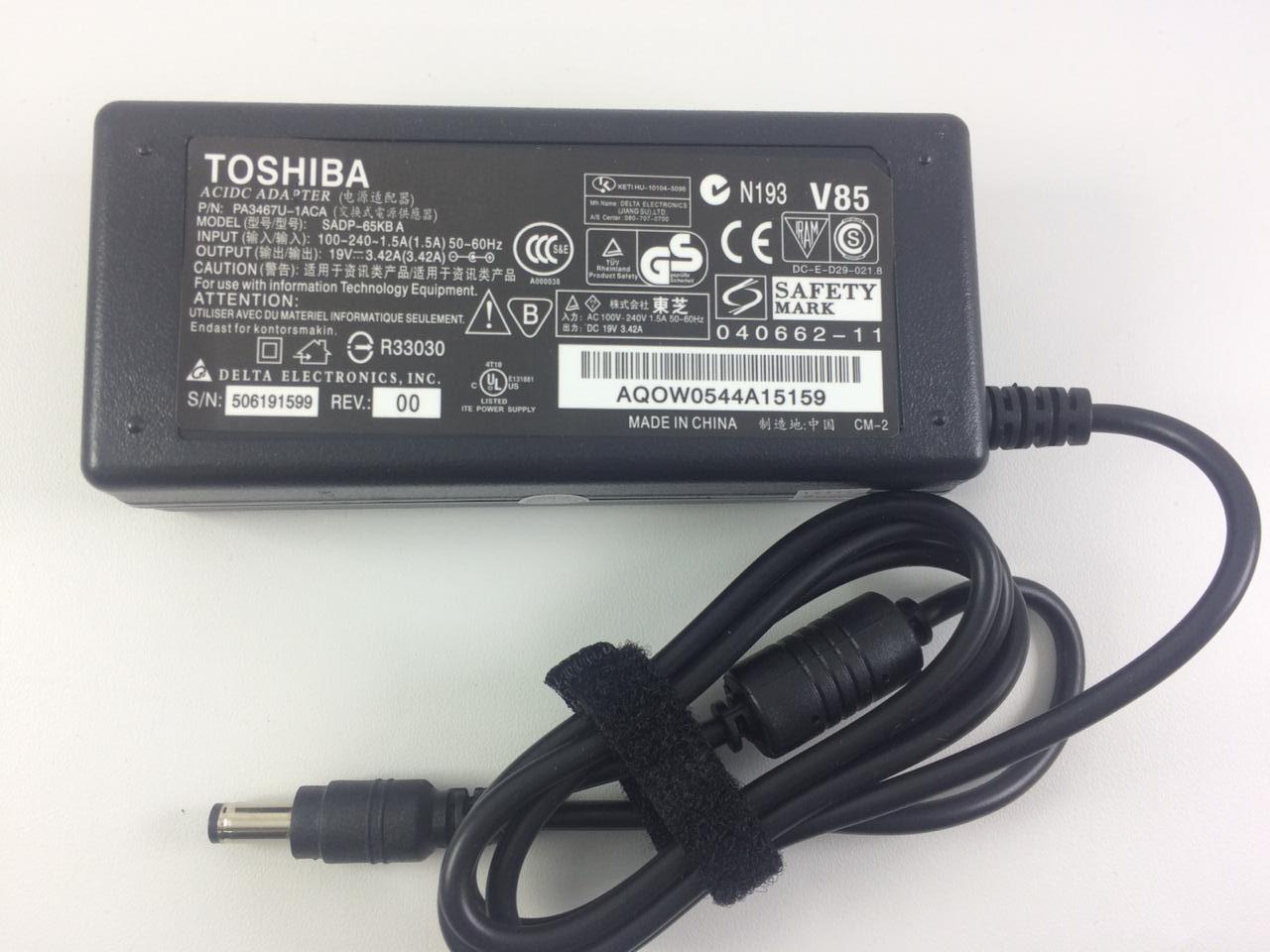 TOSHIBA Ori Adaptor Charger Laptop C600 C800 C640 L745 L800 L510 M200 19V 3.42A (5.52.5) Berikut Kabel Power