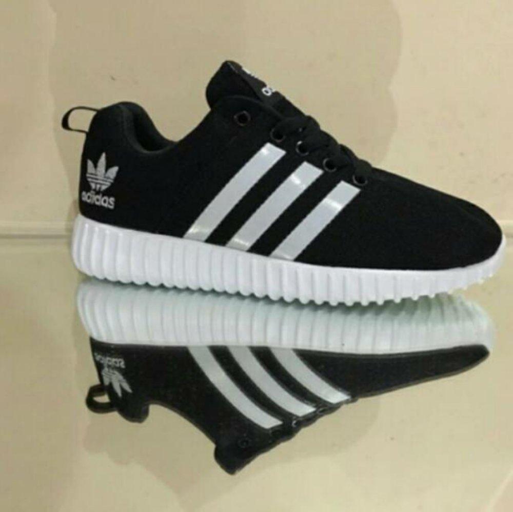 SEPATU ADIDAS YEEZY STRIP PUTIH CEWEK COWOK TERMURAH