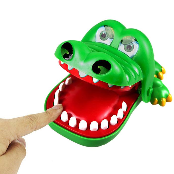 Termurah Mainan Anak Gigi Buaya Crocodile Dentist Finger Bite Running Man Games